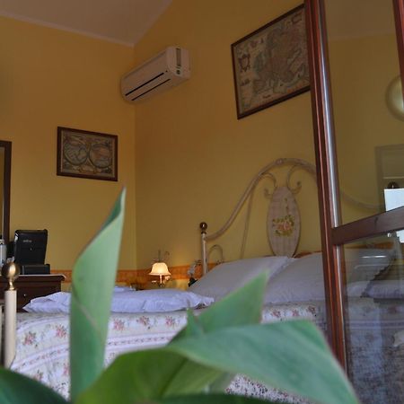 Ariedo Bed And Breakfast Capoterra Exterior foto